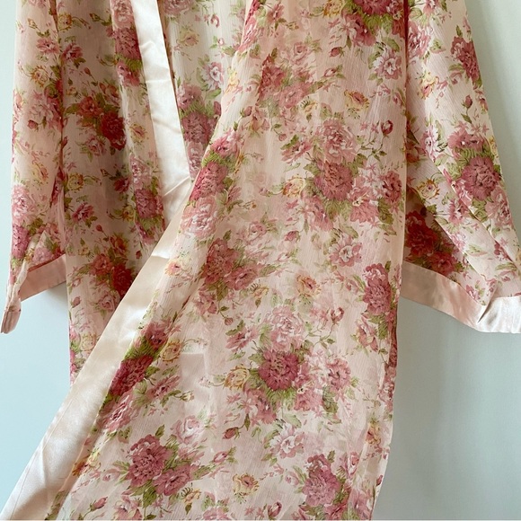 Pink Floral Kimono - Picture 4 of 5